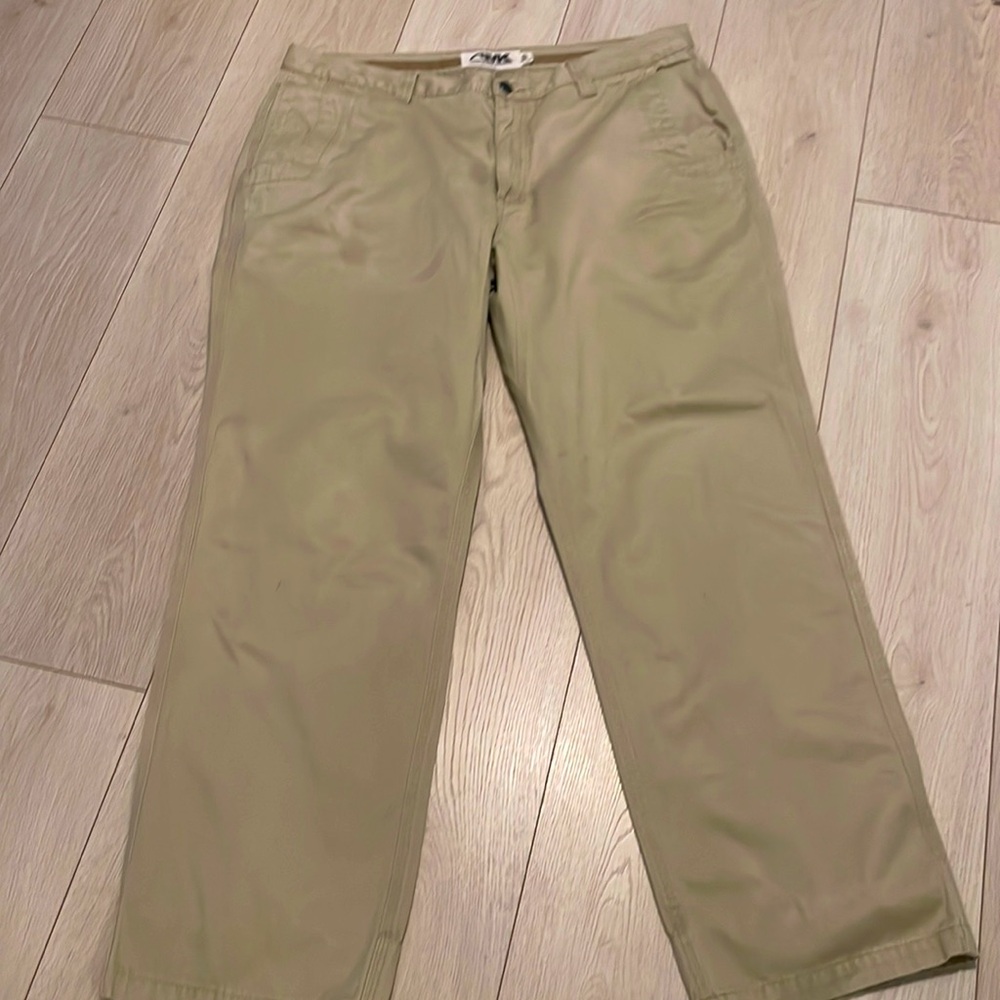 Mountain Khaki pants Size 40x32